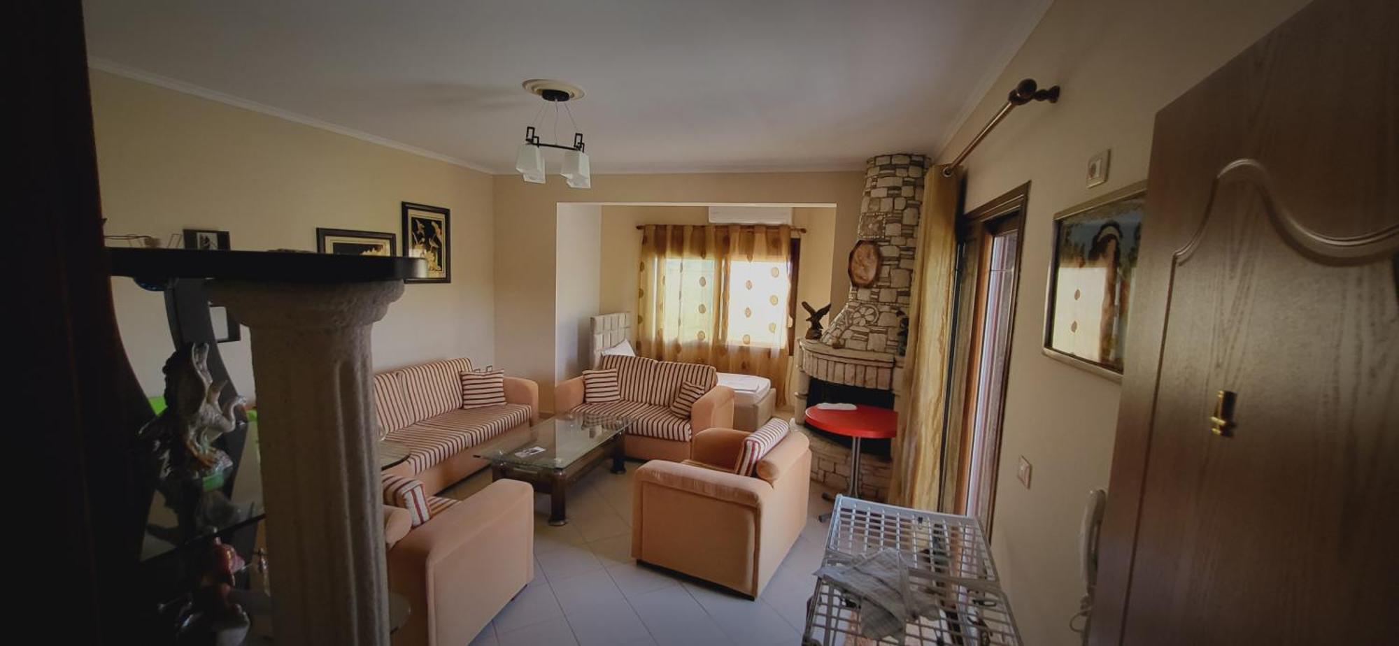 Отель Eglent'S Tourist House Саранда Номер фото